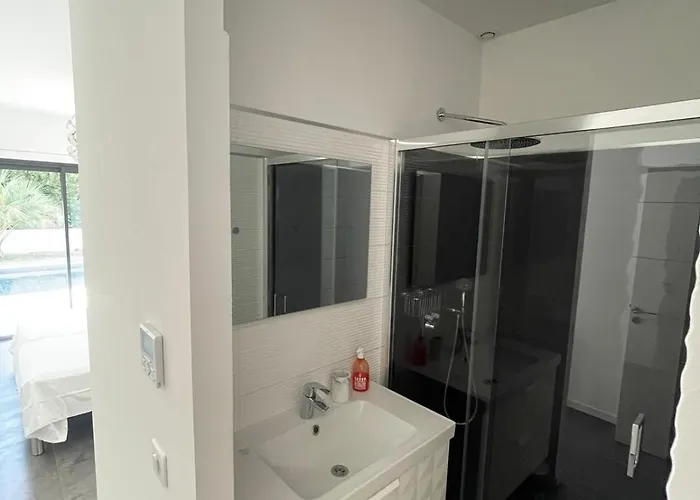 Sheilanu - Cala Rossa - Lecci